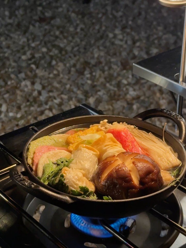 grace_luna_ 게시물 이미지: 골이 좀 아프지만
추우니까 한 잔해🍶
근데 뭐했다고 밤이 되니...해가 참...