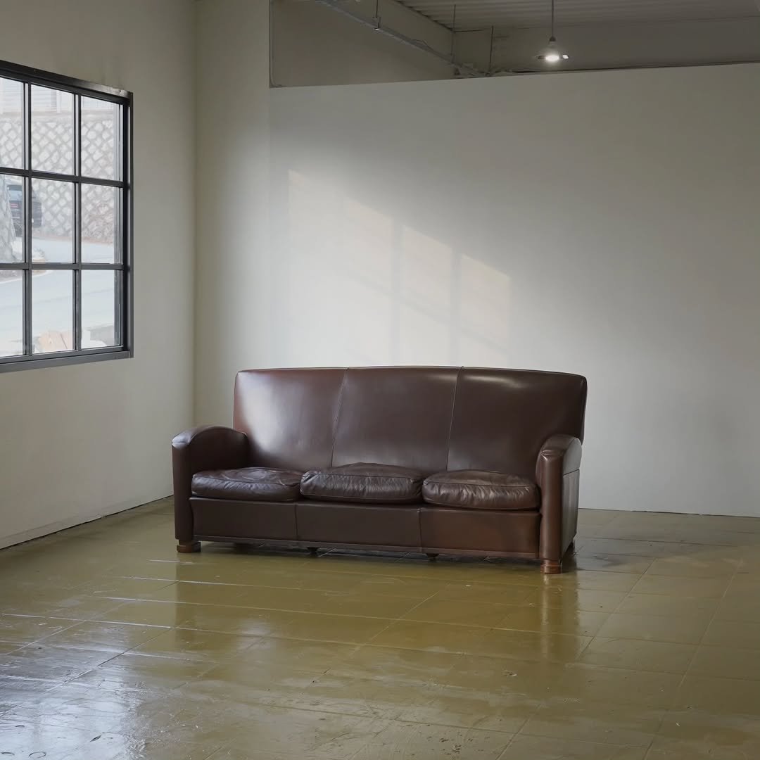 Photo by grainymove on November 30, 2025. May be an image of sofa, armchair and text.