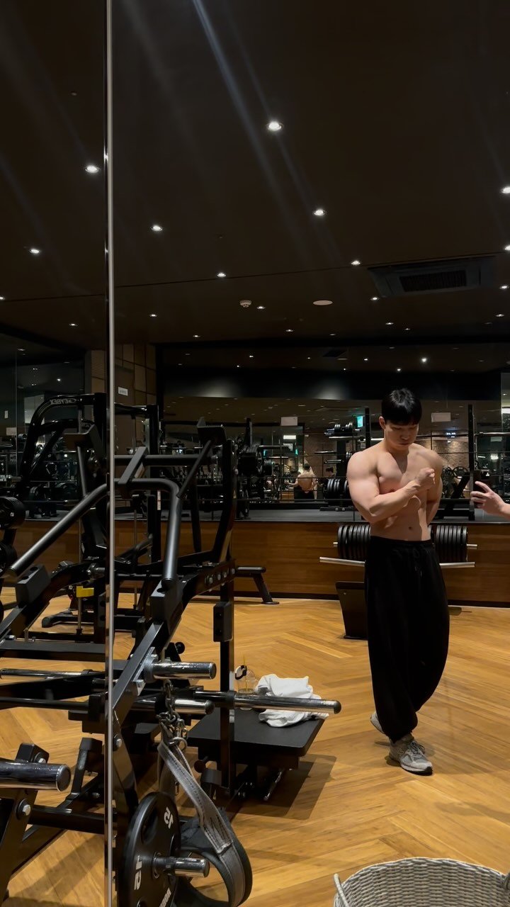 gressub 게시물 이미지: 올해는 서폿에 전념
내년을 위한 비시즌 잘 보내기

현재형,윤빈이형,명훈이형,경민이,정우 화이팅🔥