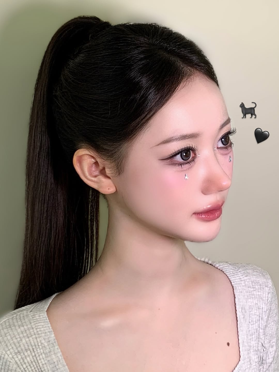 Photo shared by 청담메이크업 강남메이크업 韓国メイク │ 그리다, 청담 메이크업 on September 18, 2025 tagging @makeup_semii.