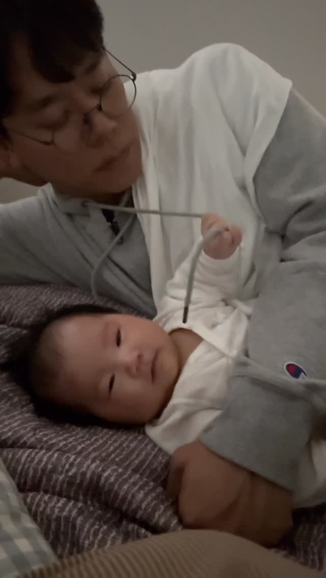 grrvet 게시물 이미지: .
누가 고양이 수저 아니랄까봐🐱

#미야옹철#김명철수의사
#육아육묘#사냥본능넘치는아기