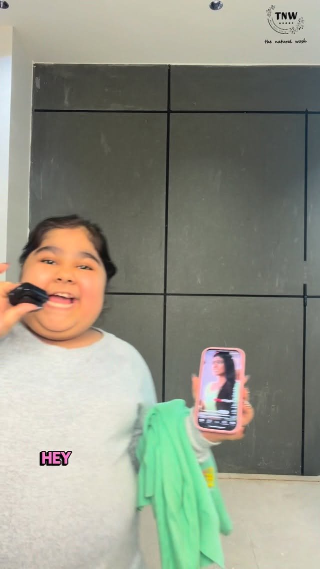 guneetvirdimua 게시물 이미지: when poo met parvati in 2026
Plz do tag @kajol...