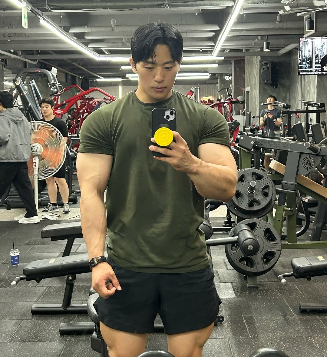 guriguribam 게시물 이미지: 꽤나 귀여운 그립톡과 함께🤙🏾