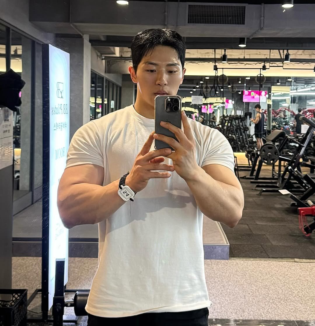 guriguribam 게시물 이미지: 새로운 공간에서📸