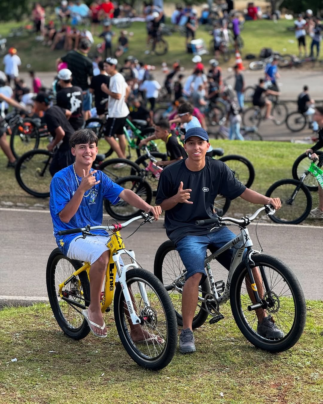 Photo shared by Arthur Prim Mota on December 15, 2024 tagging @gustaawb, and @meninosdavp.