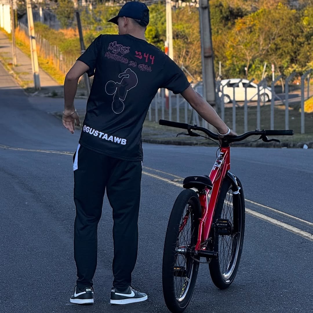 Photo by Gustavo Lopes on September 09, 2025. May be an image of scooter.