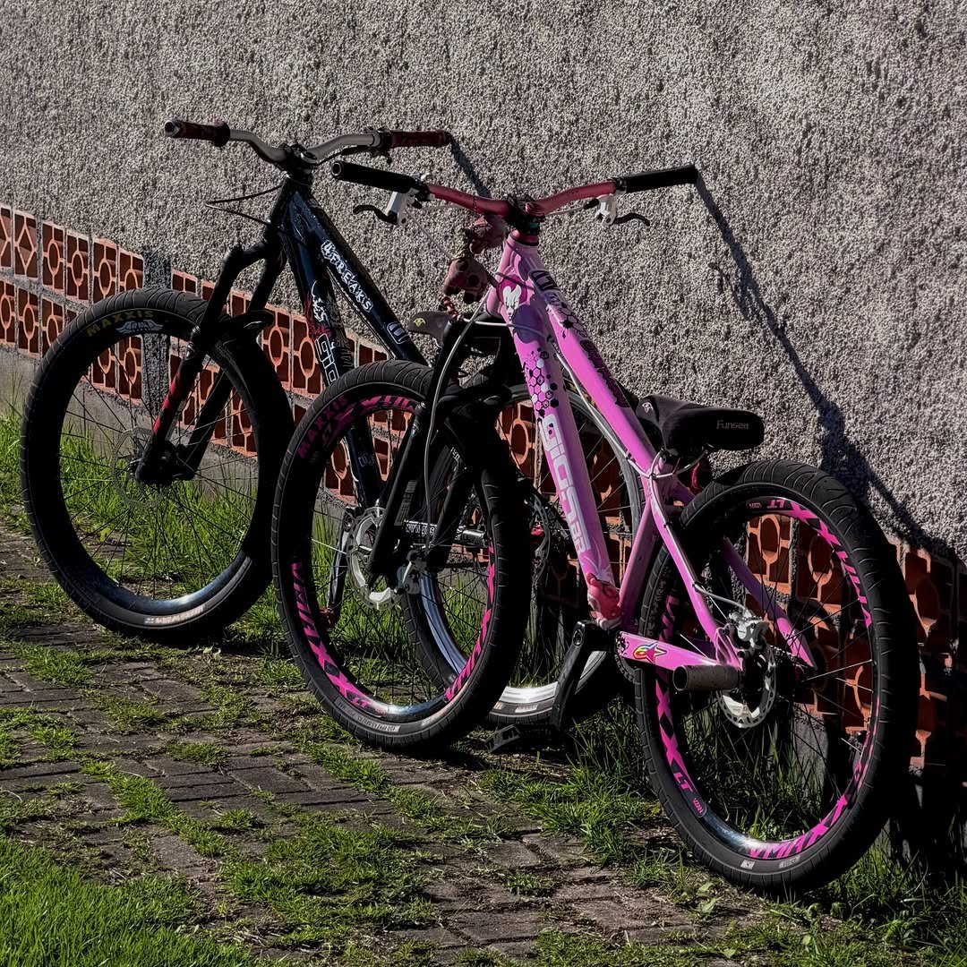 Photo by Wesleyy_dichava46_ in Guaramirim with @gustagrauu. May be an image of bicycle and text.