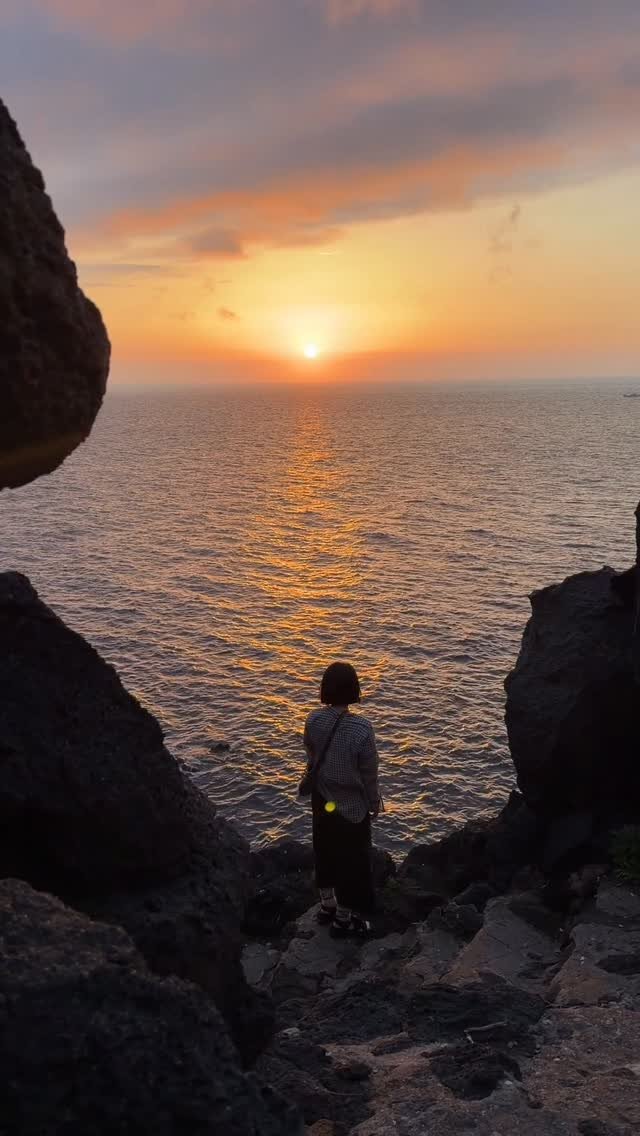 gwakjisaedaek 게시물 이미지: 애월의 노을 히든 스팟🌅

”잘 하고 있어. 너무 걱정하지마.“

자연스럽게 사람을...