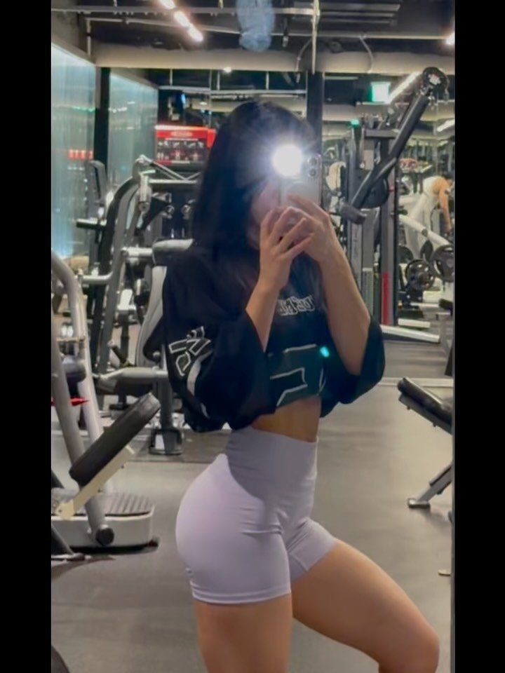 gym_haeun 게시물 이미지: 폭풍이고 태풍이고 휘몰아쳐도 모르겠고 나는 내 갈길 간다.
거친 상황일수록 더...