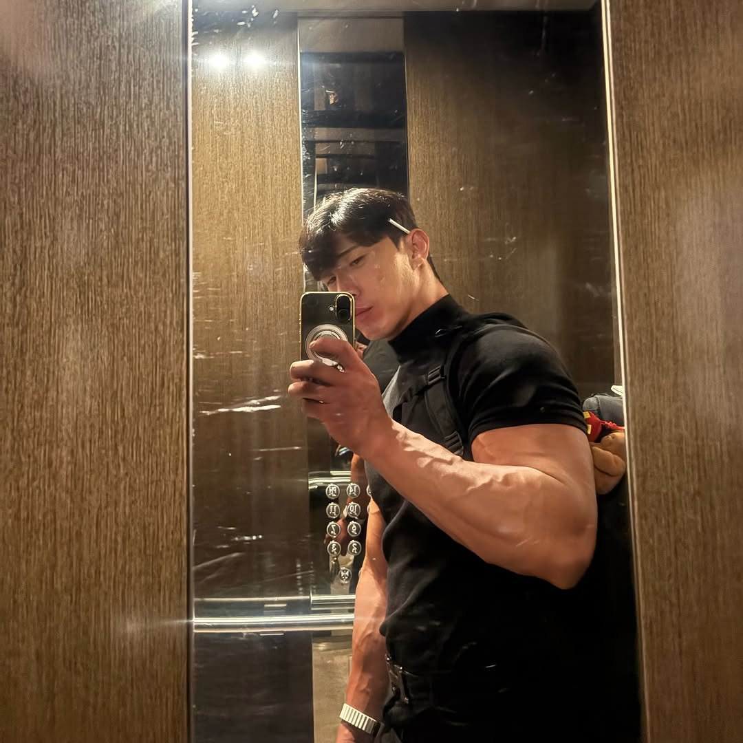 gymcity_mplee_ 게시물 이미지: 기억에 없는 사진