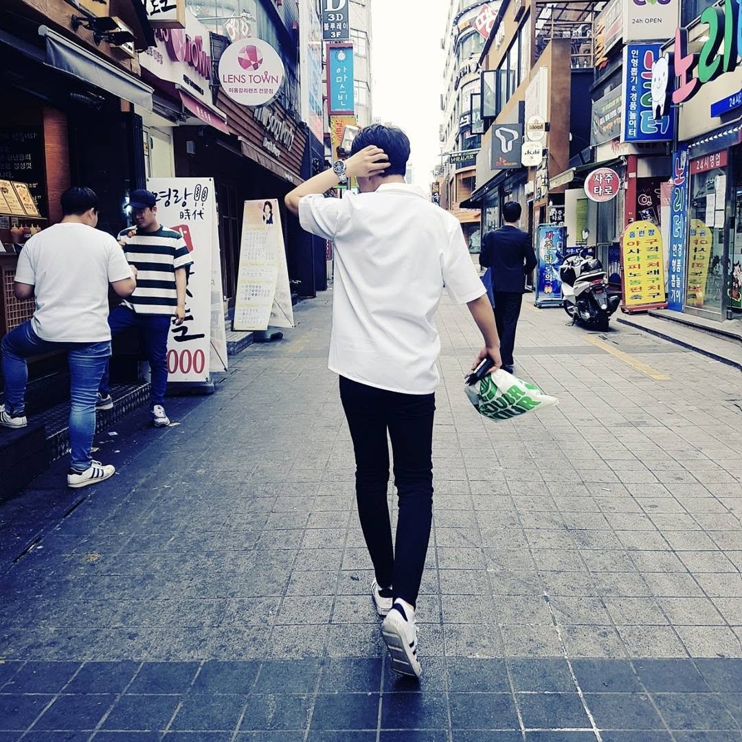 gyu.11 게시물 이미지: 오늘자  나의뒷태 모나밐ㅋㅋ
#20살  #서면  #뒷태 #일상스타그램  #맞팔💕  #모나미
