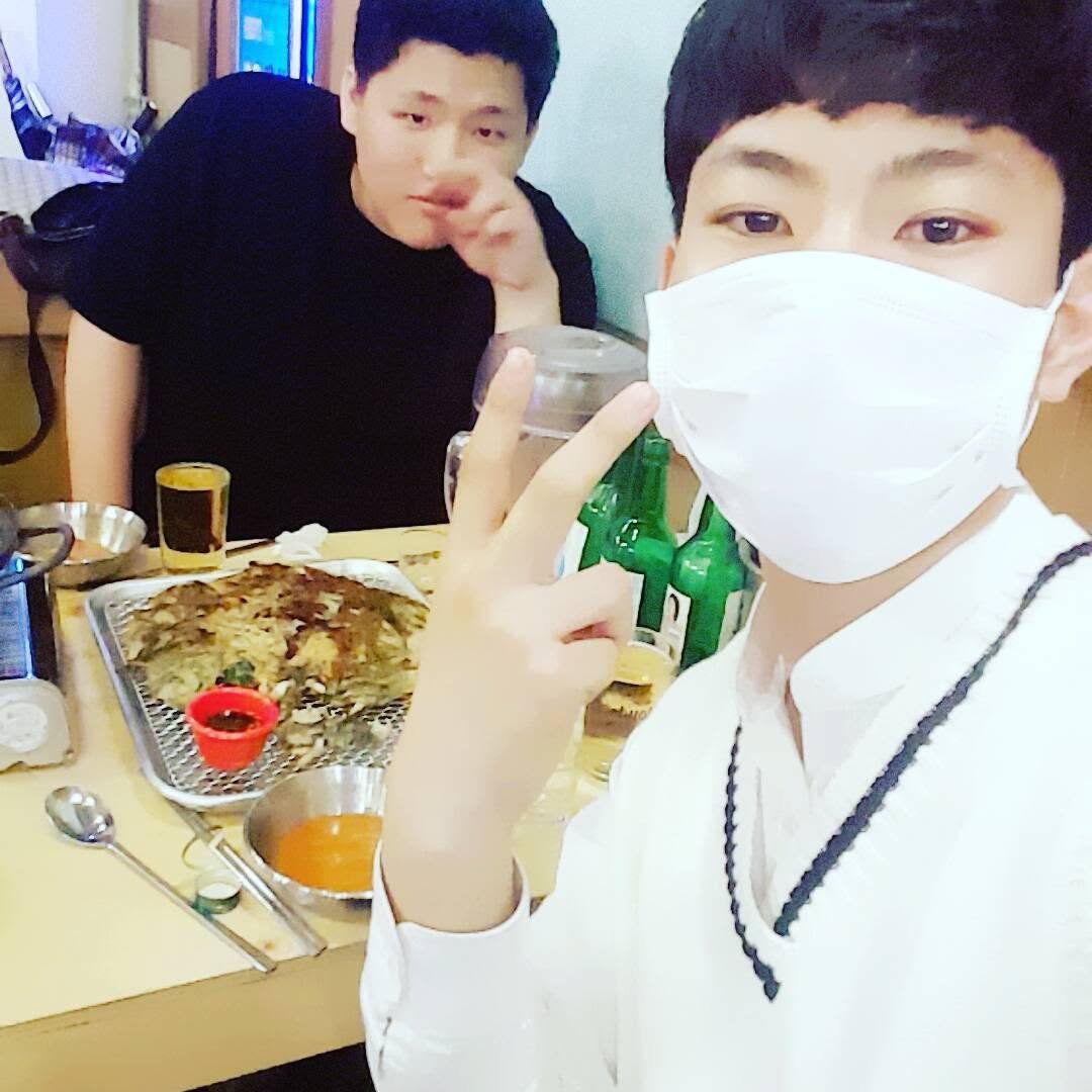 gyu.11 게시물 이미지: #20살  #대전포차  #마스크충  #추억 #소통해요 오래간만에 친구들접선  다들...