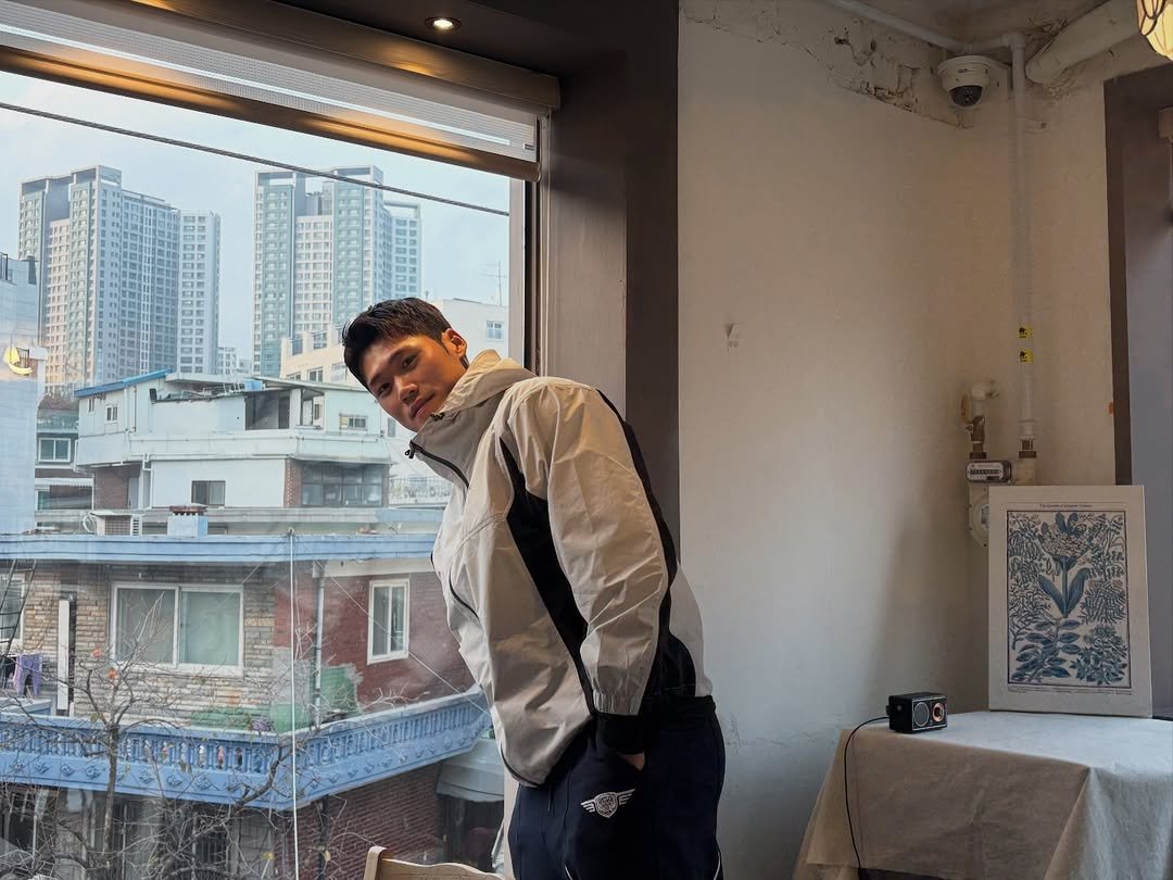 Photo shared by 이동규 on November 30, 2025 tagging @hdex__official. May be an image of text.