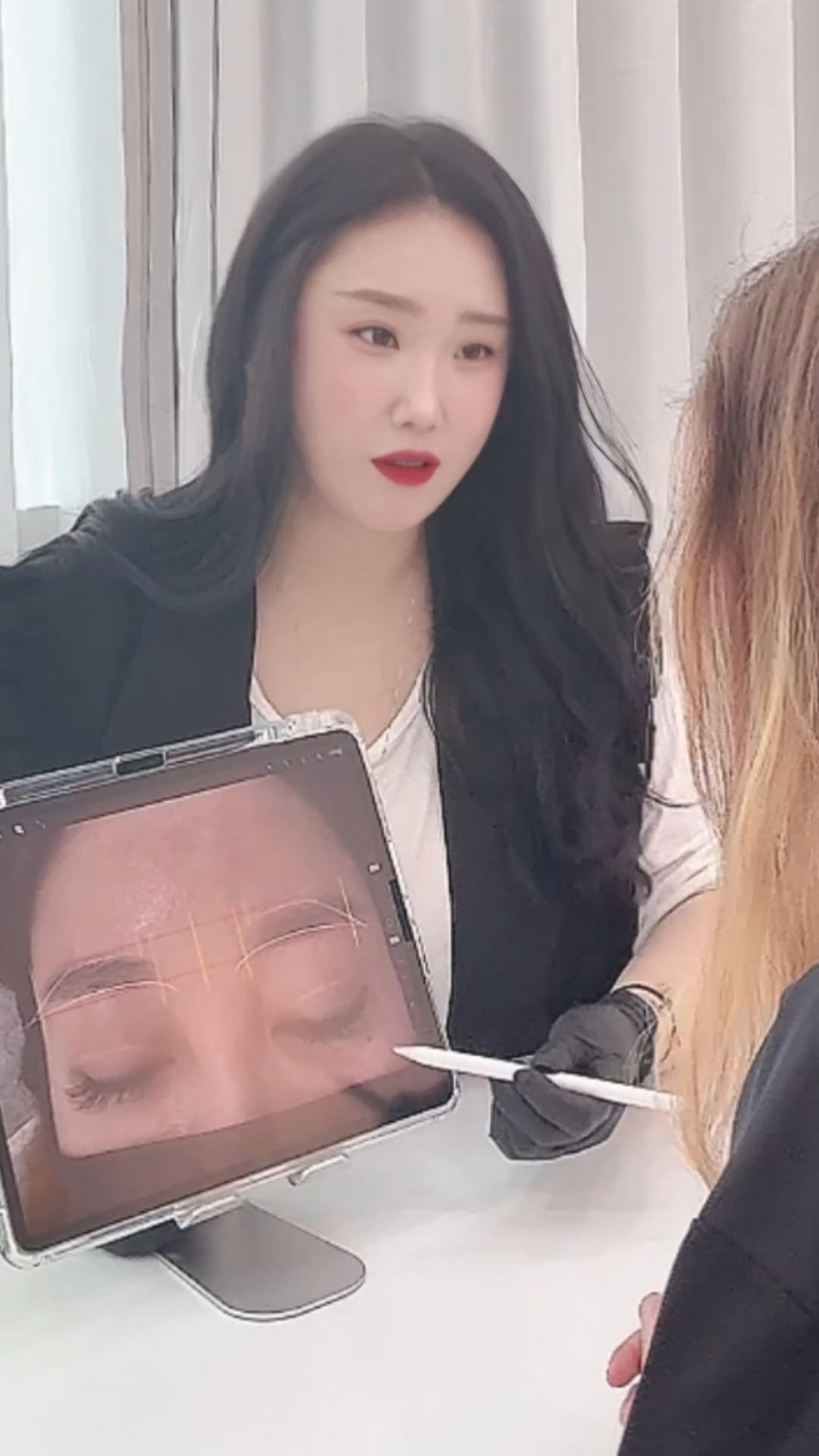 gyul_artmakeup 게시물 이미지: 양산 눈썹 문신은 '결 아트메이크업'으로 부터

양산에 
수많은 눈썹 문신샵...