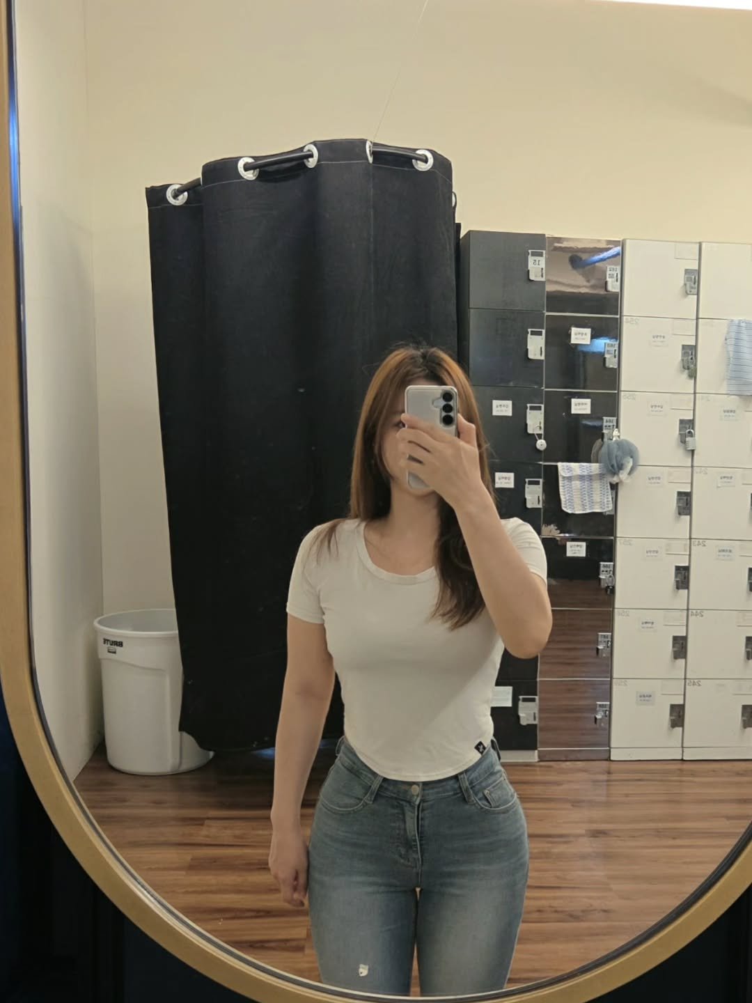 gyul_eee 게시물 이미지: #오운시  옷갈아입다말그🫠 
청바지야 터지지말오,,