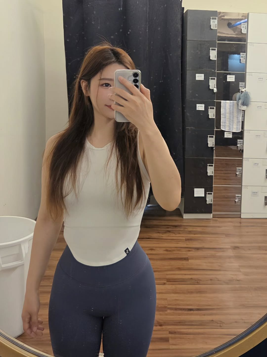 gyul_eee 게시물 이미지: 일찍 웅동끝내그 머리짜르러 가야하니까 풀메지!!!🤗
묭실거울은 거짓말을 못해,,