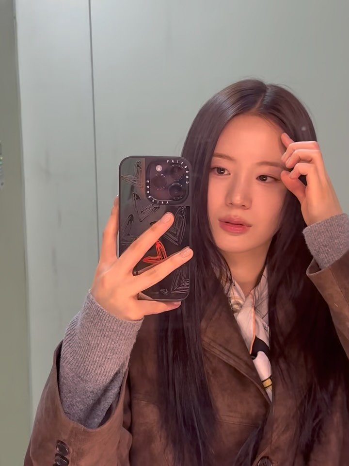 gyurious_j 게시물 이미지: 2025👋👋👋👋👋