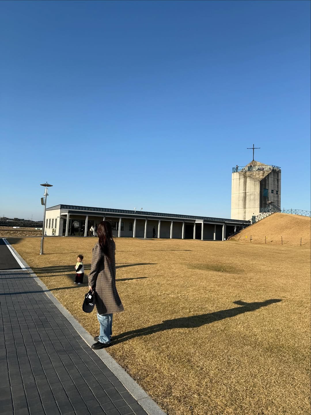 Photo by 장규리 on December 07, 2025. May be an image of silo, water tower and text.