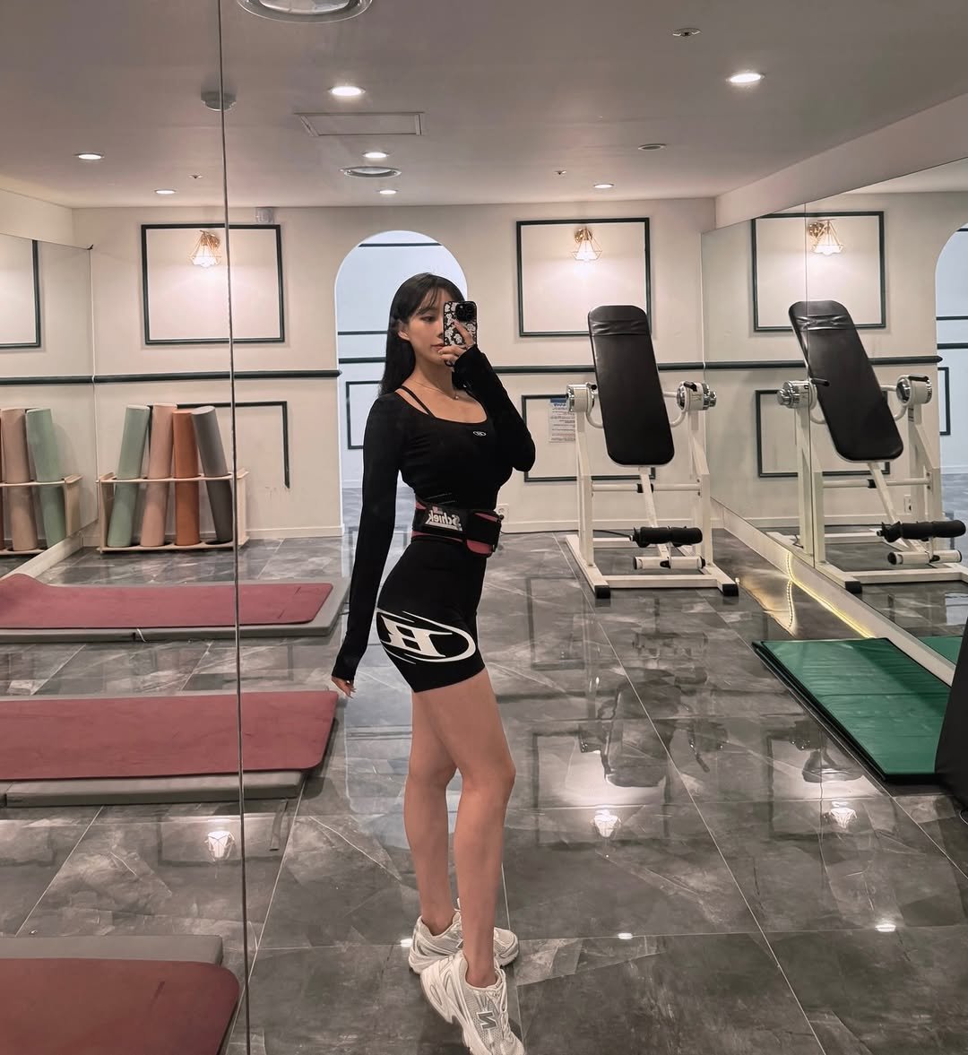 h.___onng 게시물 이미지: 💪🏻💦