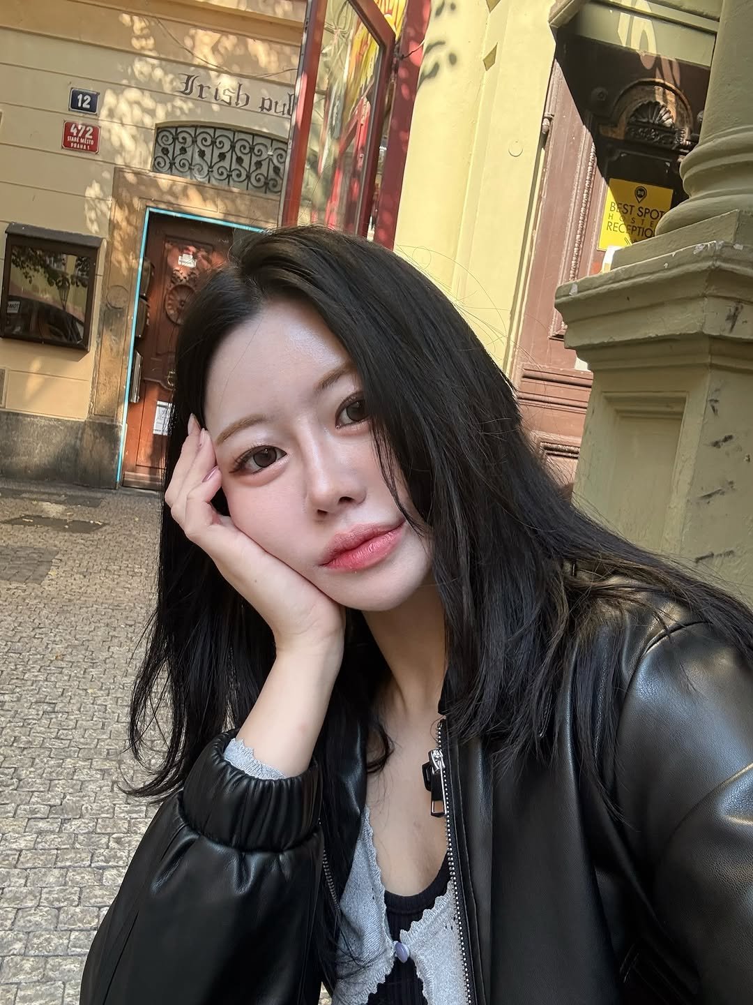 Photo shared by 흿 on October 18, 2025 tagging @moa__mood, and @hangten_korea. May be an image of one or more people and hair.