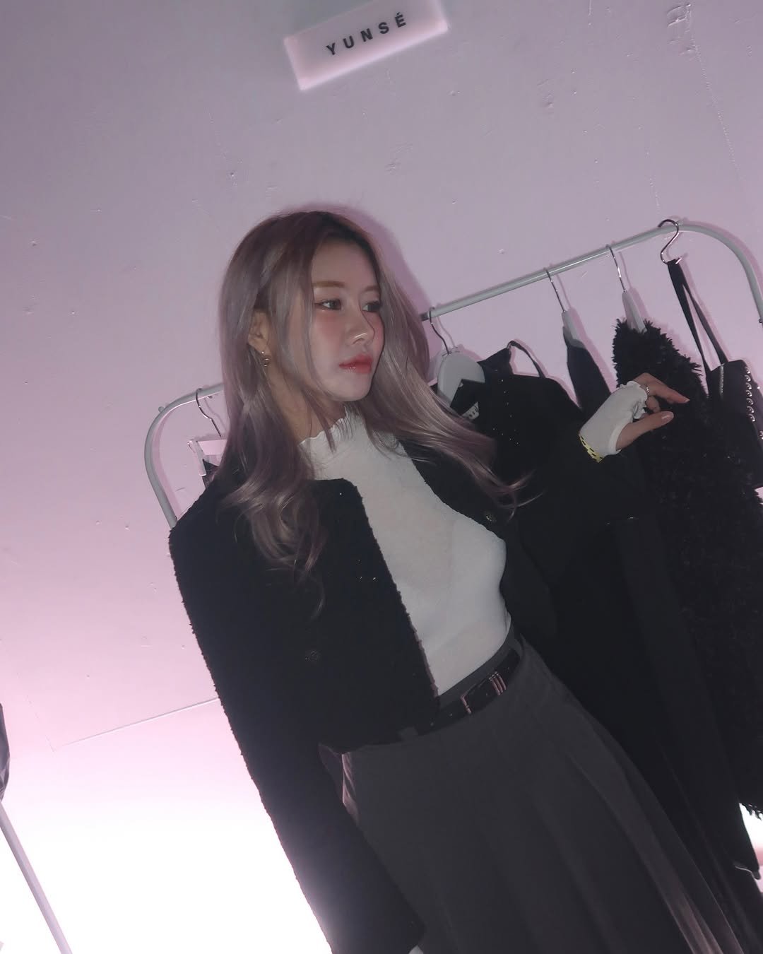 Photo shared by 흿 on December 13, 2024 tagging @yunse_official, and @brandazine.