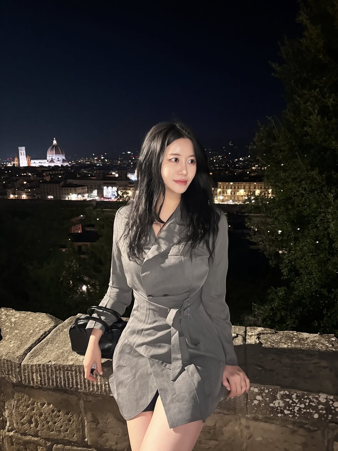 Photo by 흿 on October 12, 2025. May be an image of castle and night.