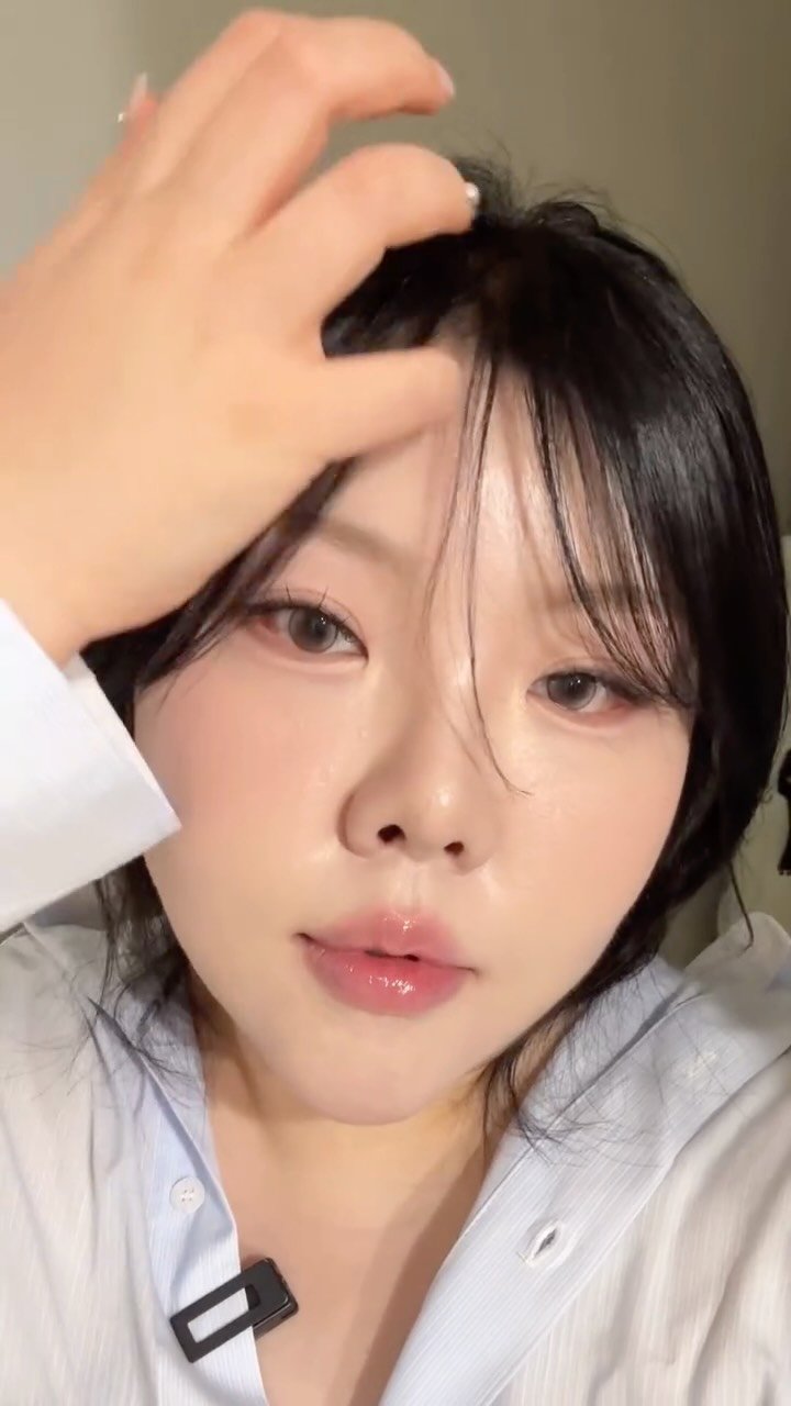 h.olys 게시물 이미지: 오늘 유투브 보다가 9년전 제 피부 상태보고😮
우짜노 우짜노.. 탄식을 어찌나...