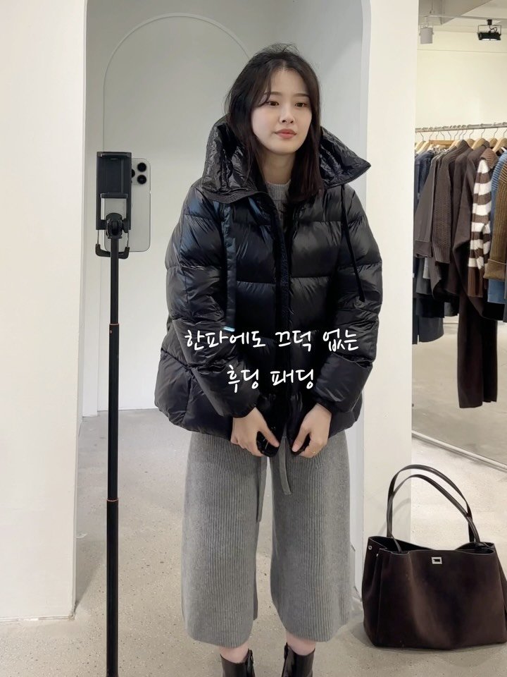 h____3003 게시물 이미지: 후딩 패딩

벌써 한파 얘기하긴 이르지만
패딩 제작 기간이 2주정도 되니 주문 미리...