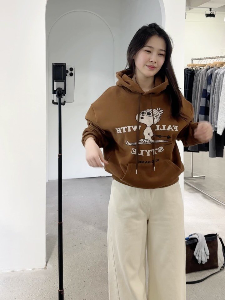 h____3003 게시물 이미지: 스키 누피
포근한 기모 후드 맨투맨 
브라운 색상 한가지 진행합니다

5번 부터...