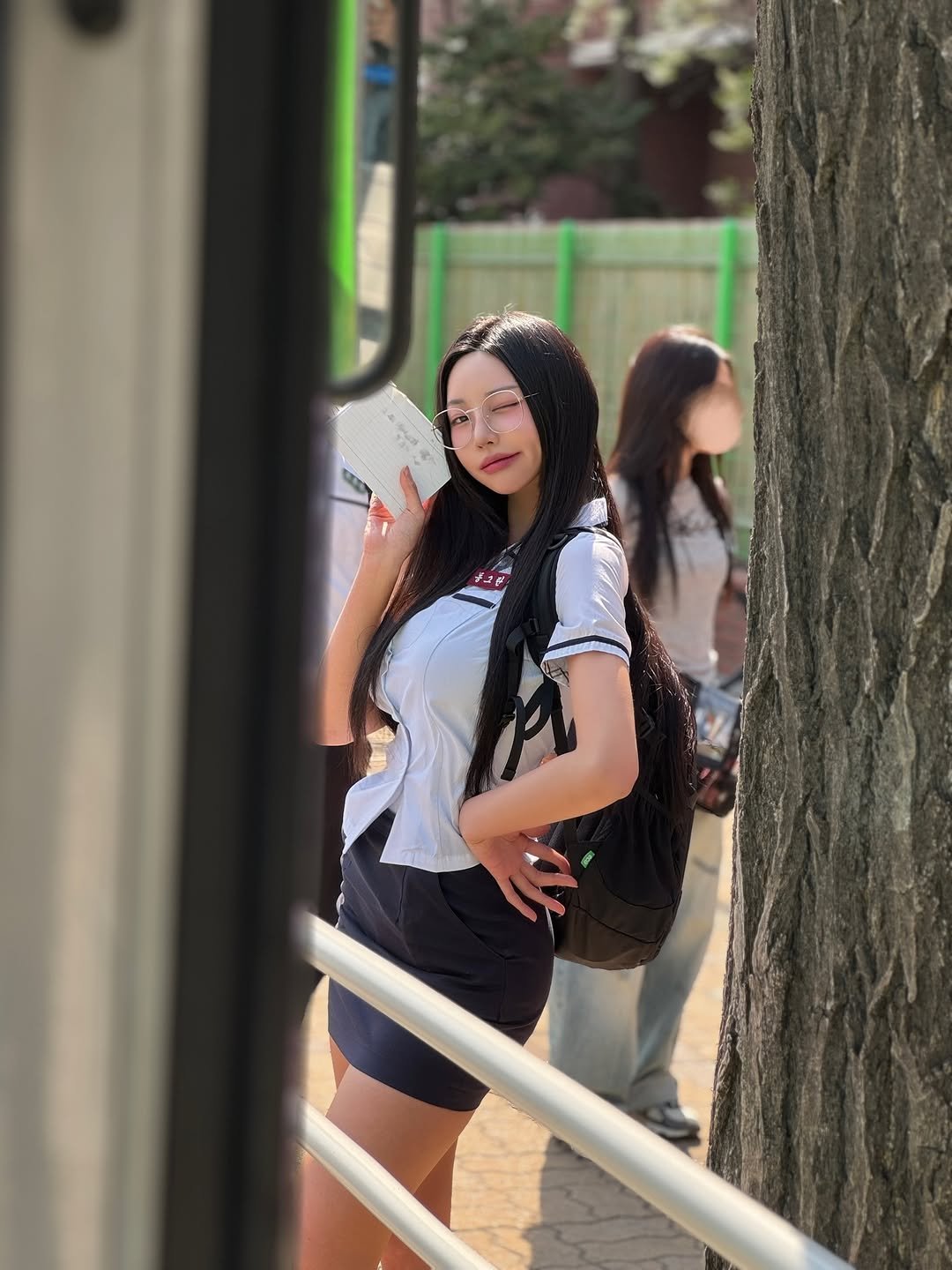 Photo by 동그란 Donggeuran ドングラン 圓圓 on November 19, 2025. May be an image of one or more people, bus, outdoors and text.