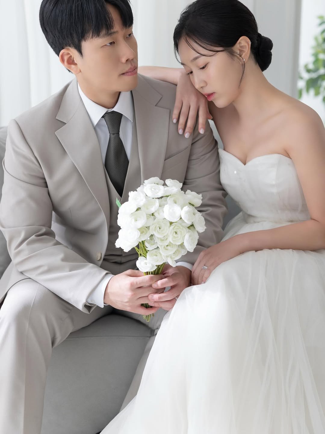 h_ee.jeong 게시물 이미지: 💍W E D D I N G , D-2

신랑 노현용 🤵🏻🤍👰🏻‍♀️ 신부...