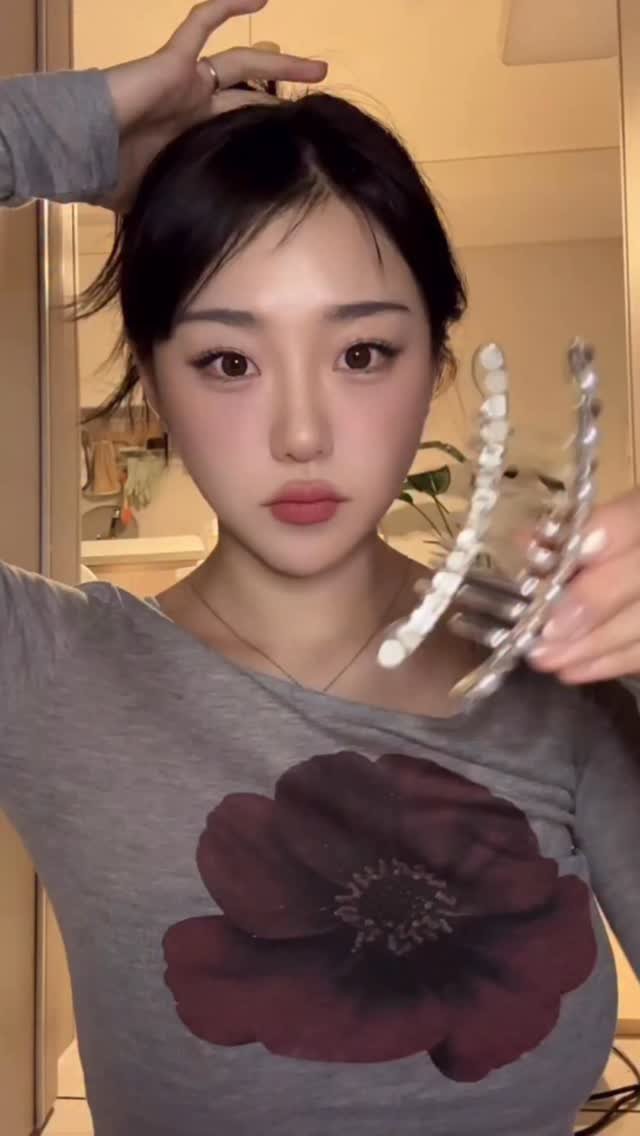 ha_sobin 게시물 이미지: 머리 묶었을때 200배 더 예뻐보이는 애교머리 자르는법 #hair