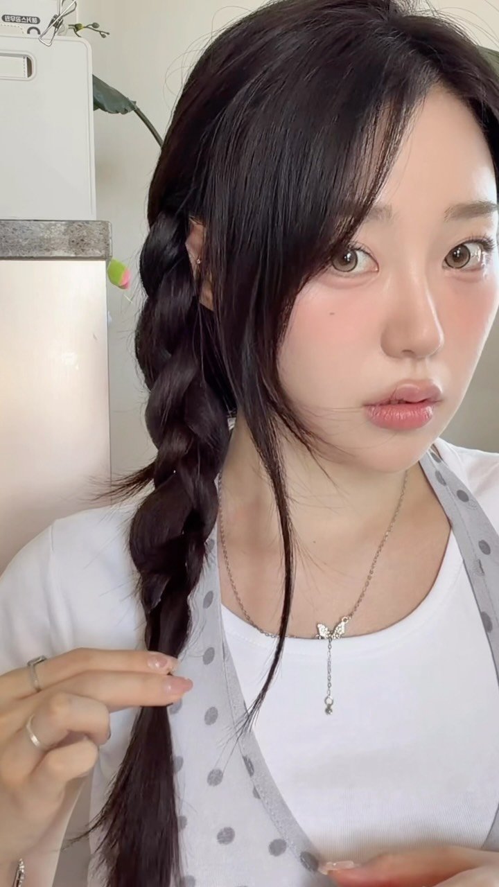 ha_sobin 게시물 이미지: 청순해 보이는 초간단 머리 땋는 법🤍 #hair