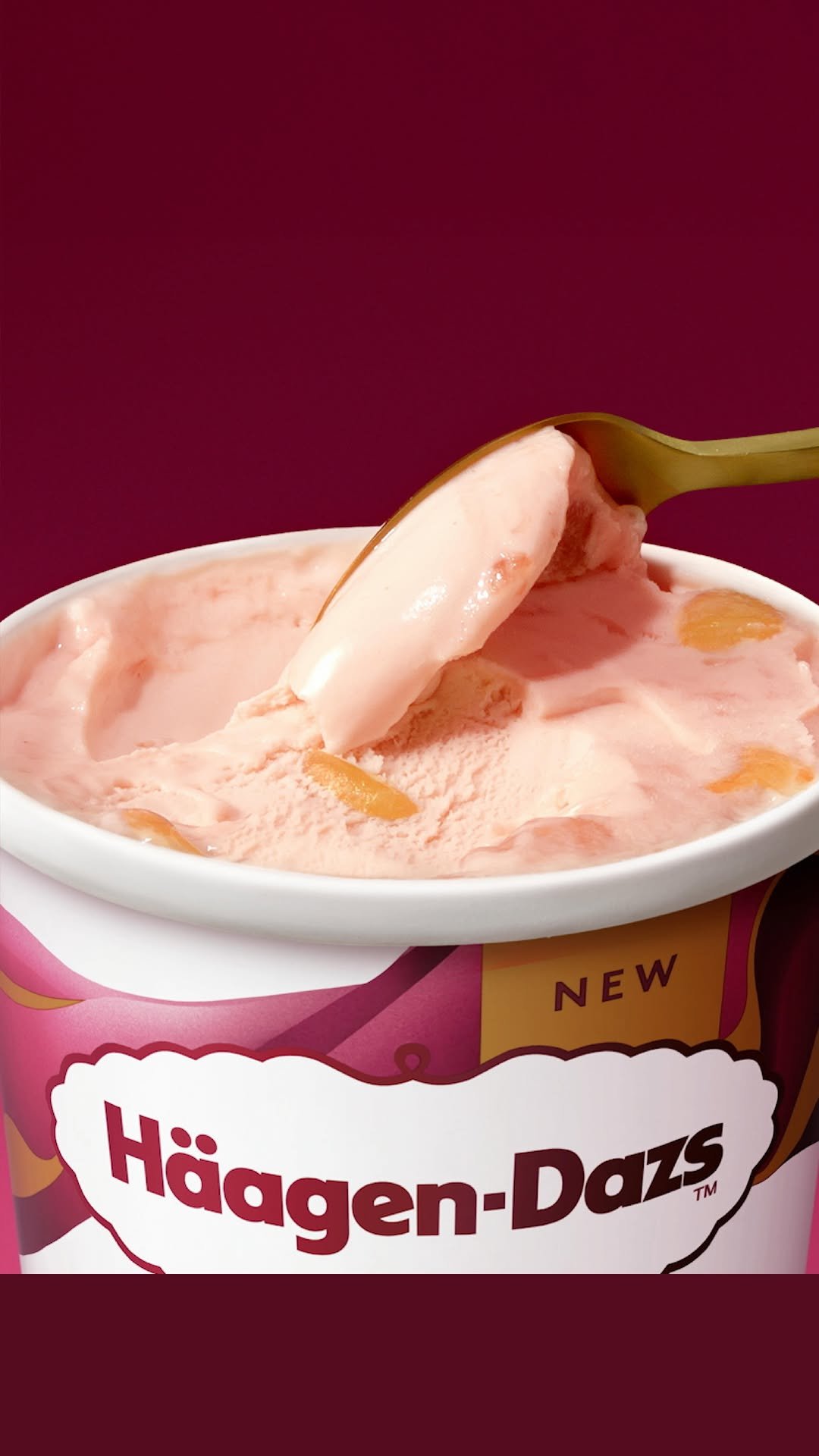 haagendazskorea 게시물 이미지: ⠀
𝗡.𝗘.𝗪 하겐다즈 딸기 모찌🍓

벚꽃 흩날리는 봄날,
한 스푼으로 떠나는...