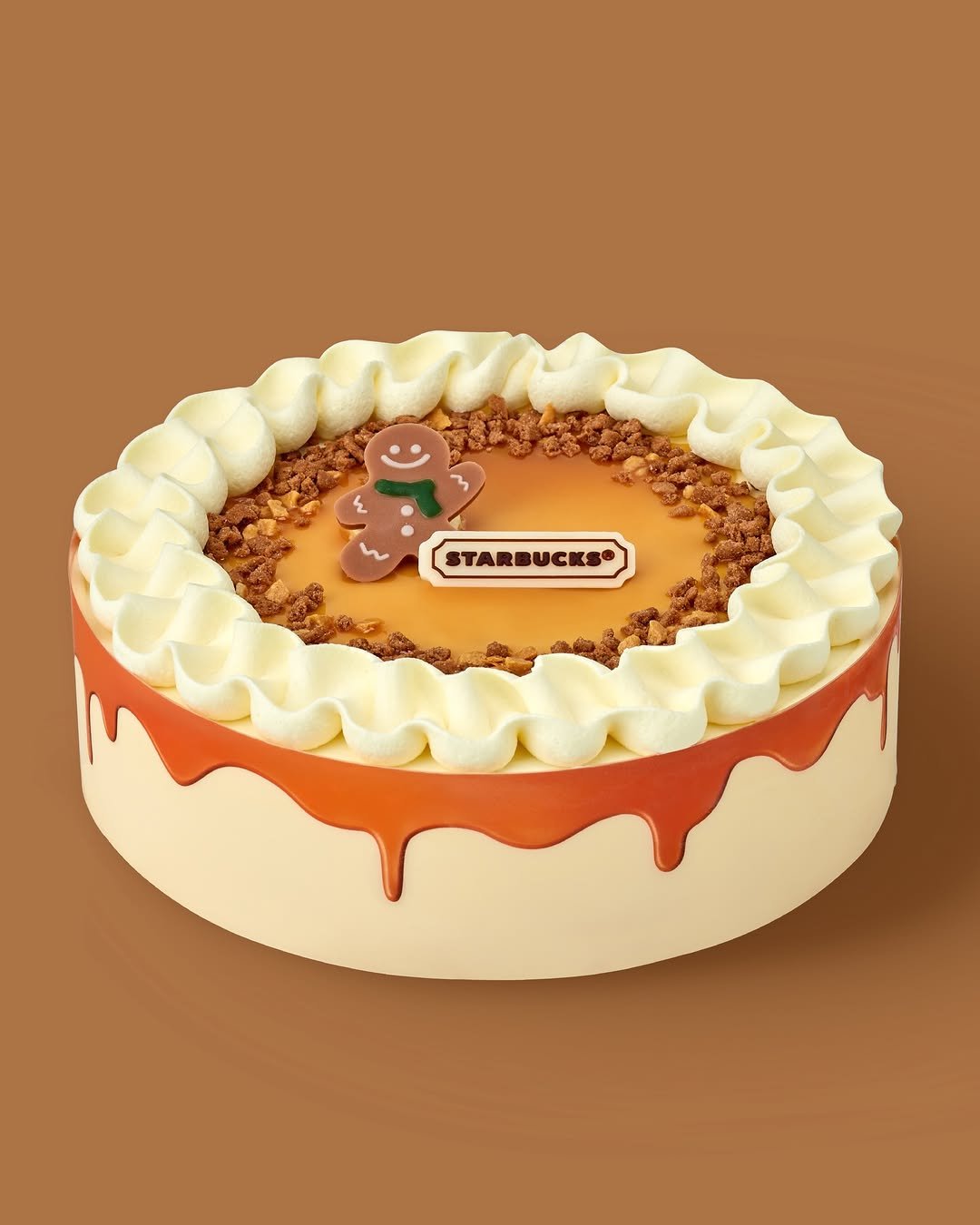 Photo by 하겐다즈 코리아 공식 인스타그램 on December 01, 2025. May be an image of cake, gingerbread cookie, pie, whipped cream, fruitcake, tiramisu and text that says 'STARBUCKS®'.