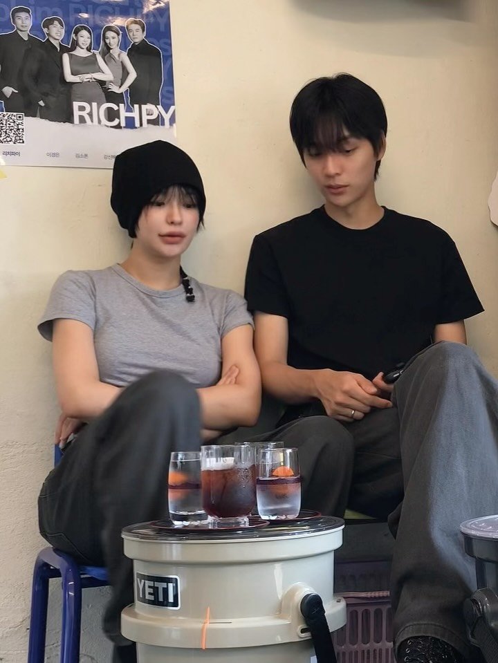 hacuming 게시물 이미지: 난 너 없이 살 수 없을 것 같아 😳