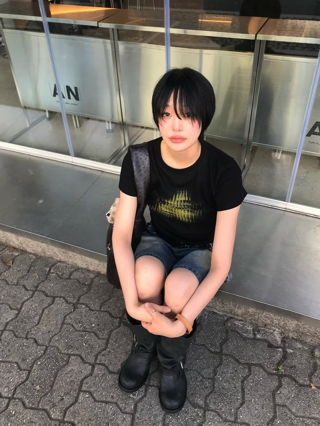 Photo shared by 하경 on July 12, 2025 tagging @thevinylhouse_official. May be an image of 1 person, eye patch and text.