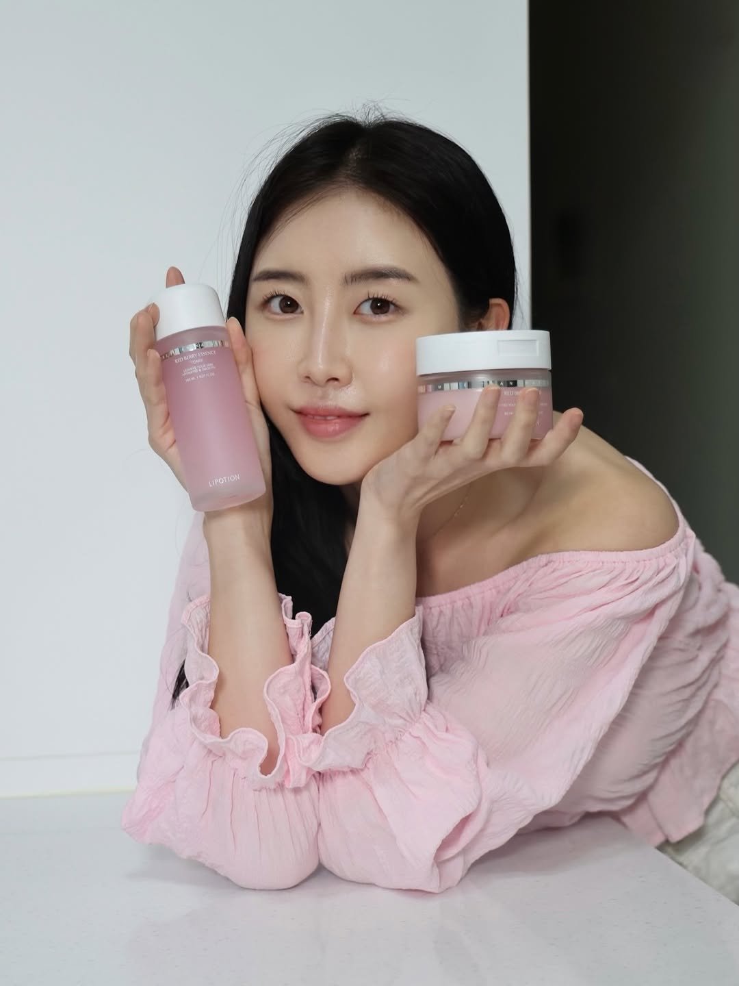 Photo shared by 해롱이 ❤️ on April 26, 2026 tagging @lipotion_official. May be an image of hair product, lotion, bottle and text.