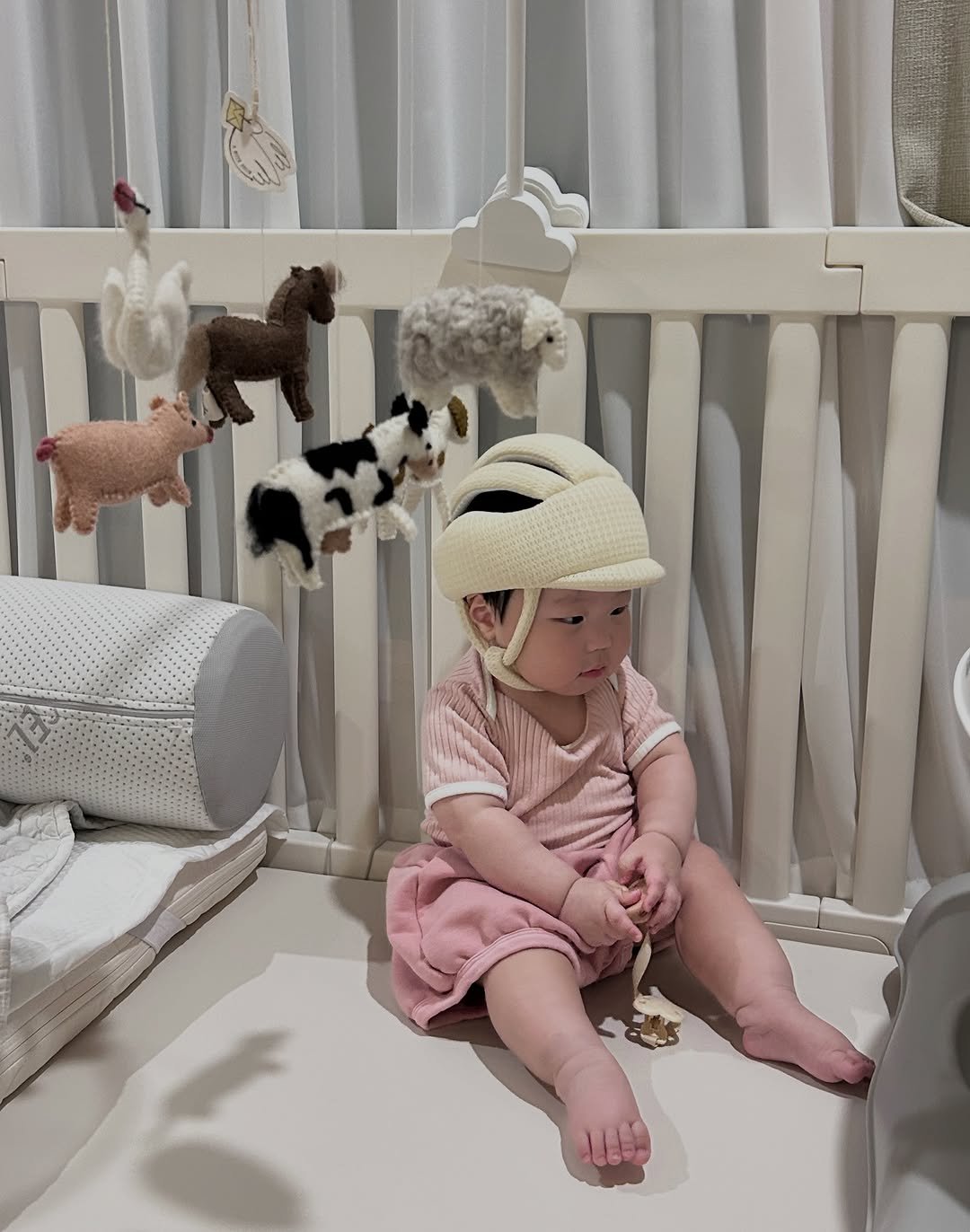 hailey_world__ 게시물 이미지: 유누일상👶🏻
9갤에 접어들면서 눈빛도 또렷✨ 장난감도 잘 갖고 논다⭐️
남자...