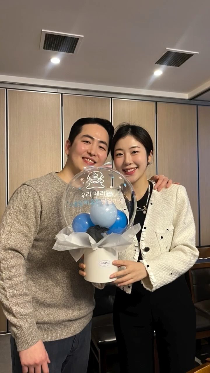 hailey_world__ 게시물 이미지: 2025년 요약.
🤰 임신
🤱 출산
💪 그리고 엄마가 됨✨

잘 버텼고, 잘...