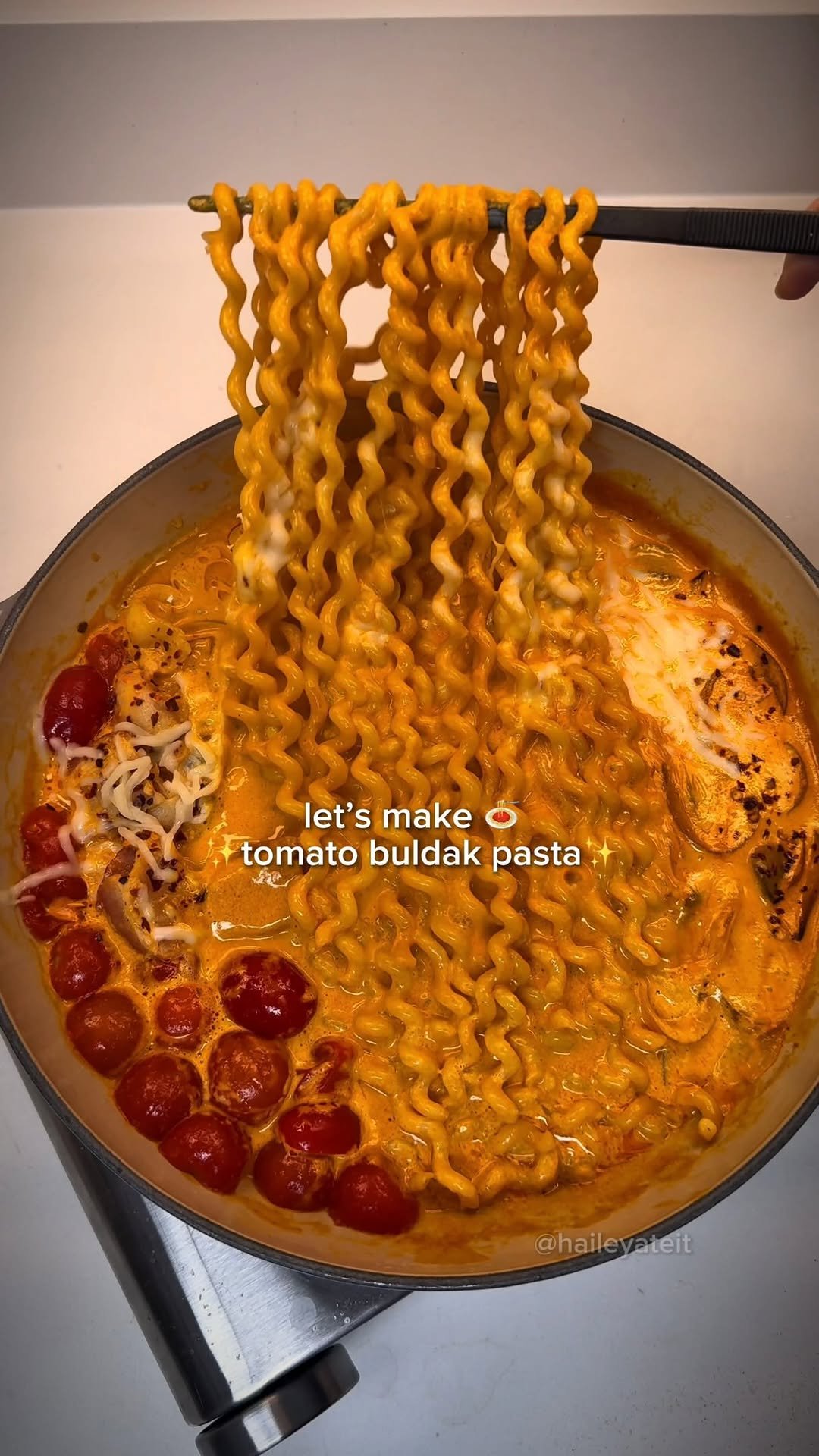 haileyateit 게시물 이미지: This ain’t your average Buldak🍝 Every noodle...