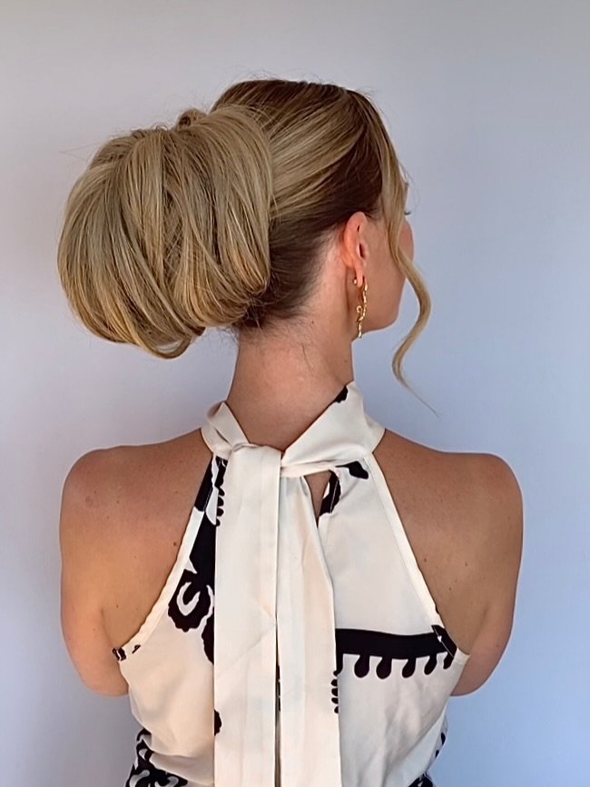 Photo by Claudia | Hairstyles on November 28, 2025. May be an image of one or more people, blonde hair, braids and text.