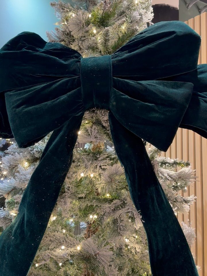 hairbyhollyx_ 게시물 이미지: Get ready to sparkle this Christmas!...