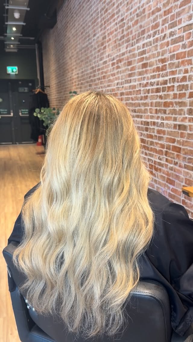 hairbyhollyx_ 게시물 이미지: Going blonde 💁‍♀️ …… no problemo, girl, I’ve...