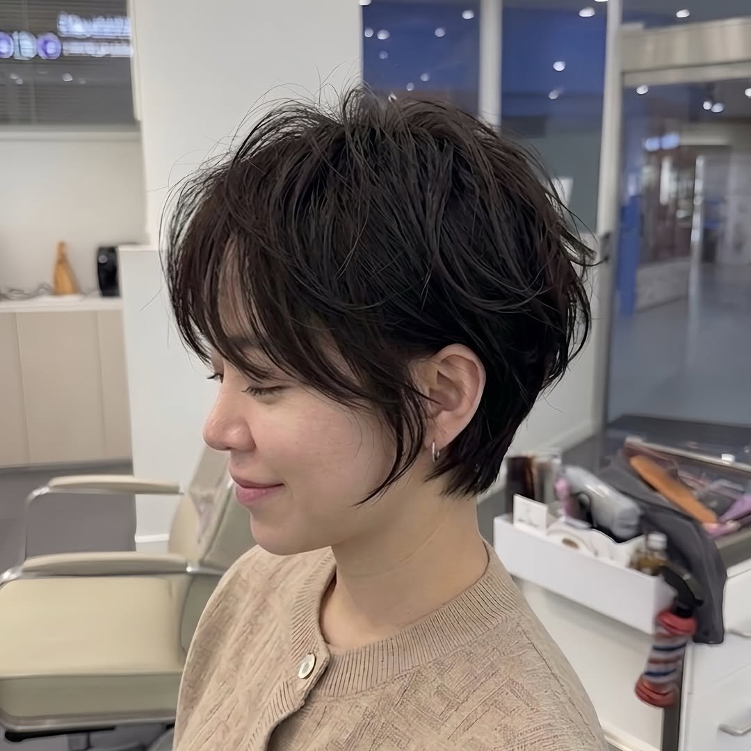 hairbyzion_zion 게시물 이미지: 🙇🏻‍♀️긴머리를 짧게 자르셨어요 
소개로 처음 오셨을 때 손질 되는 것 보고...