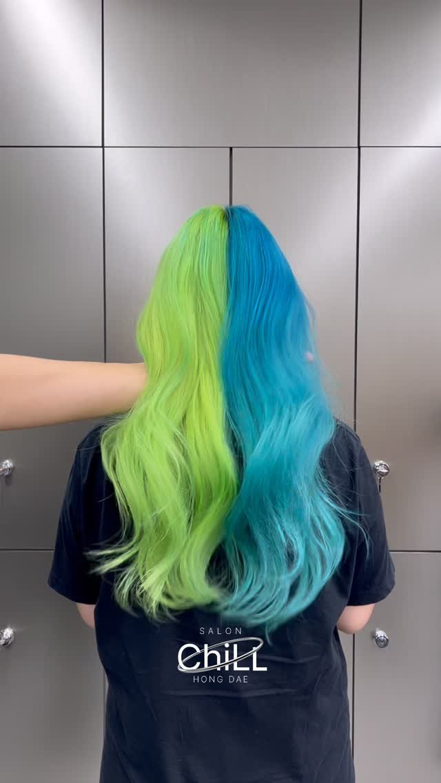 haircolor_bj 게시물 이미지: ⠀✨ Color : 투톤디자인 염색
💎 Bleach : 백금발 뿌리탈색
⠀
🎯 저는...
