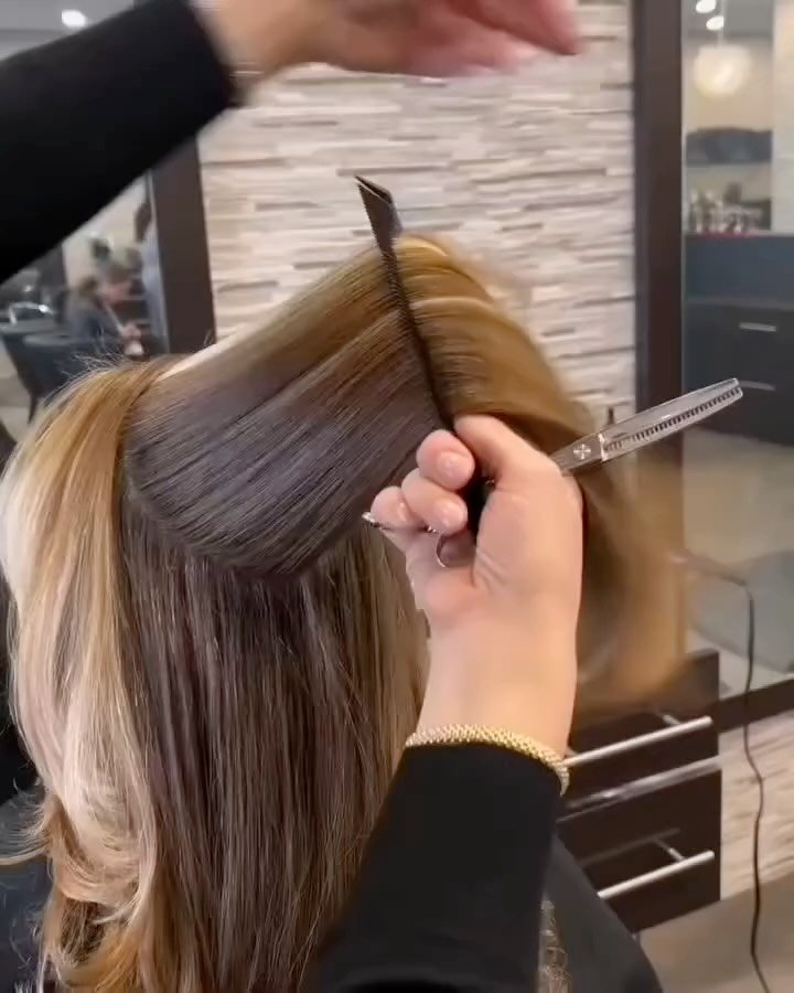 hairtips.diy 게시물 이미지: 1-6?? Awesome technique ❤️❤️
By @hairbyamela...