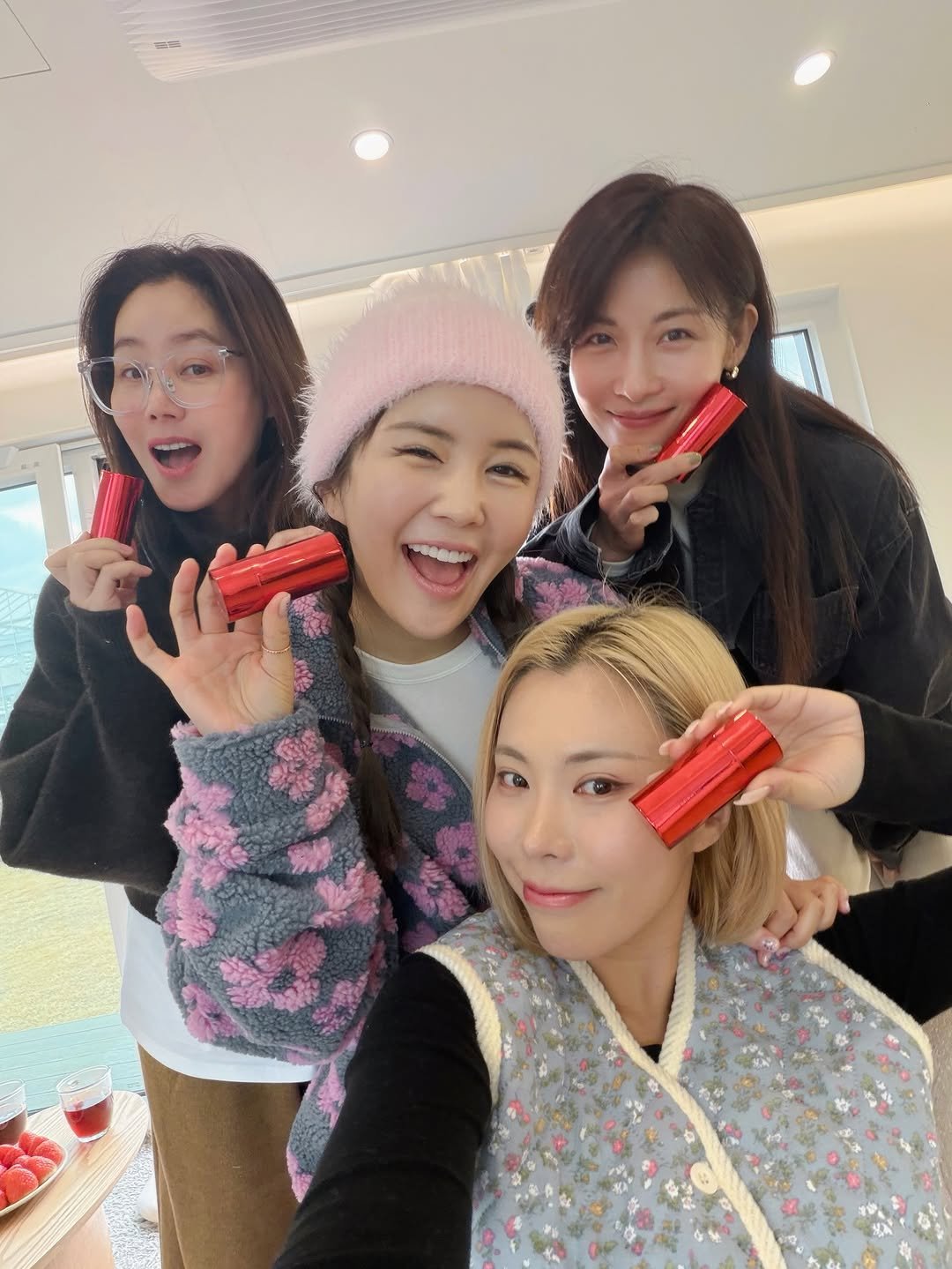 Photo by 하지원 on December 23, 2025. May be a selfie of one or more people, hair, lollipop and text.