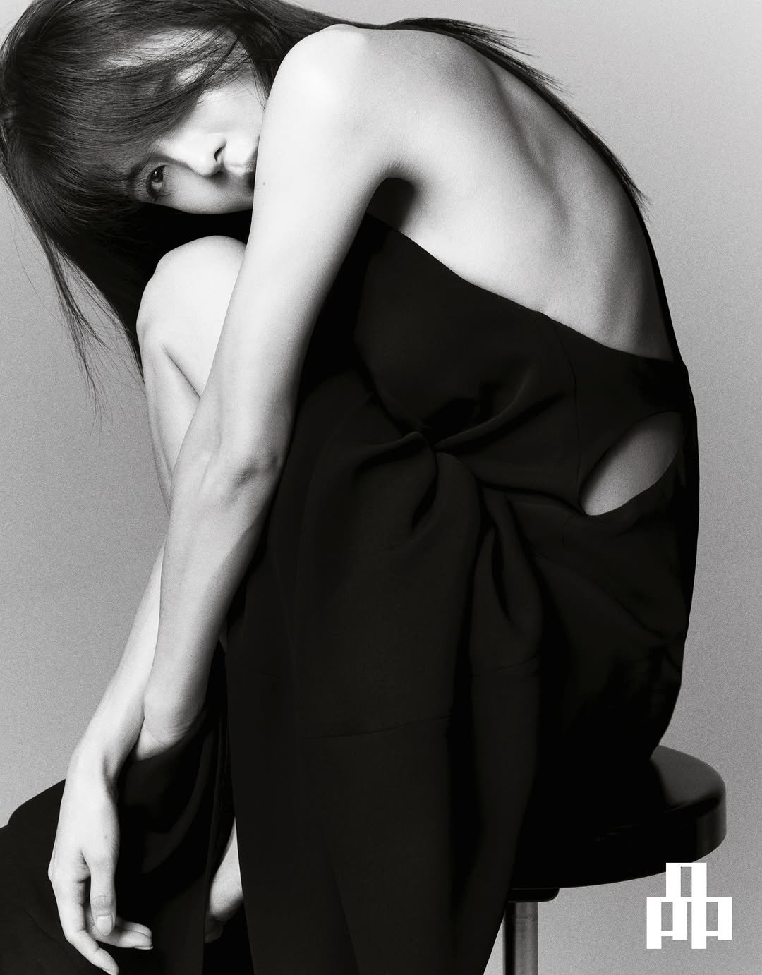 Photo by 하지원 on February 02, 2026. May be a black-and-white image of one or more people, makeup, dress and text.