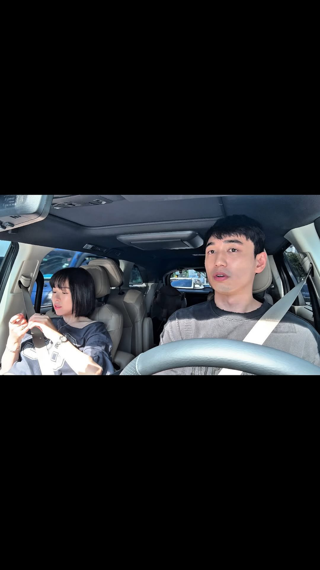 hajunmom_daily 게시물 이미지: 산부인과 다녀오는 길, 오랜만에 진지하게 티격태격했는데  그게 영상에 고스란히 찍혀...